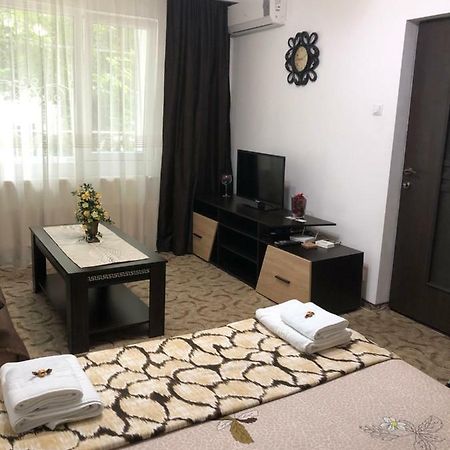 Apartament Ramo Apartman Bukarest Kültér fotó