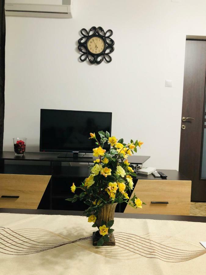 Apartament Ramo Apartman Bukarest Kültér fotó